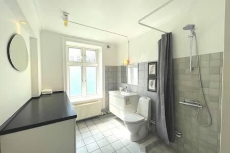 2 Bedroom Apartment In Trendy Area Копенхаген Екстериор снимка